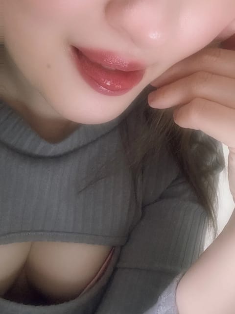 本日（8/9）リンダスパ三軒茶屋13:00-20:00出勤です♪

13:00-15:00🈵
最短15:30からご案内🉑