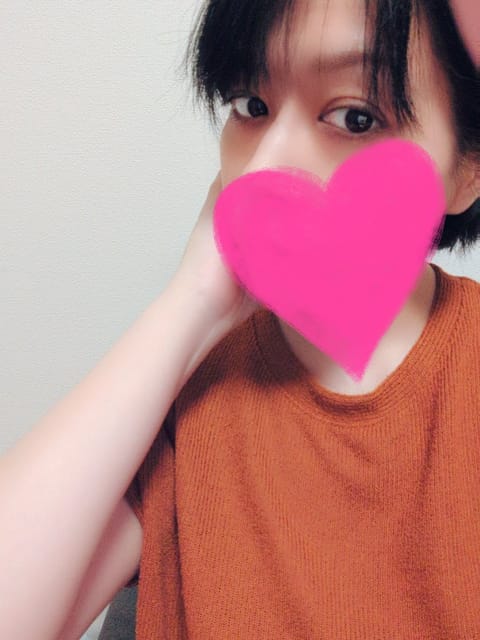 早く涼しくな～れ☺️
という事で今日は秋色の服
着てきました🍁🍂
イエベ秋なので赤茶系の色は得意😎