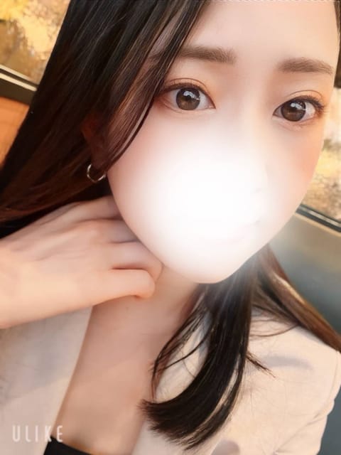 今日は雪がふってましたね
三連休とっても寒いみたいです

東北出身ですが
寒いのは苦手です🧤

明日も頑張りましょう
会