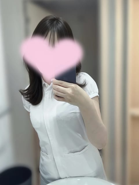 おつかれさまです🌙

今日はこのあと美容院行ってくるよ〜🎶💇‍♀️
明日は髪の毛つるつるにして待ってるので、ぜひ新しい姿