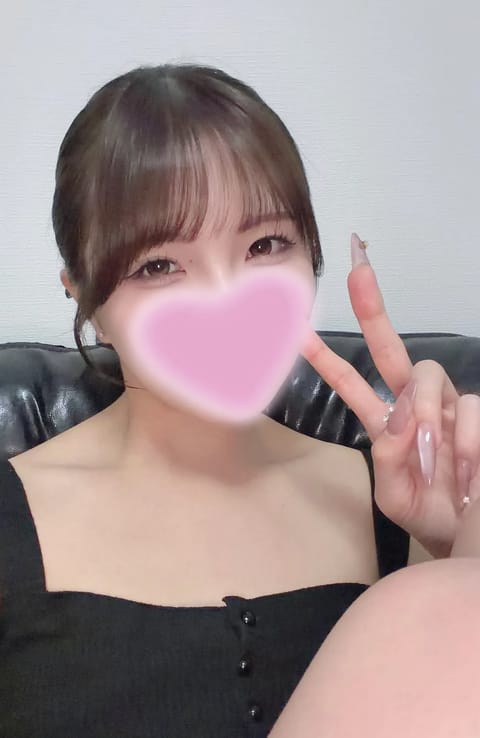 自分の笑顔好きじゃないけどみんなが好きって言ってくれるから写真撮ってみた💕🤳