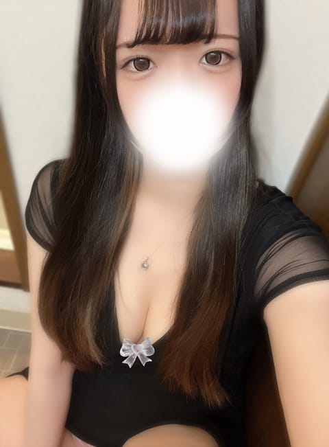 今日も出勤してますよ〜❕🙌🏻
雨だけど癒されに来てください🫧

穂積ルームに19時まで居ます！
ぜひぜひお問い合わせお待