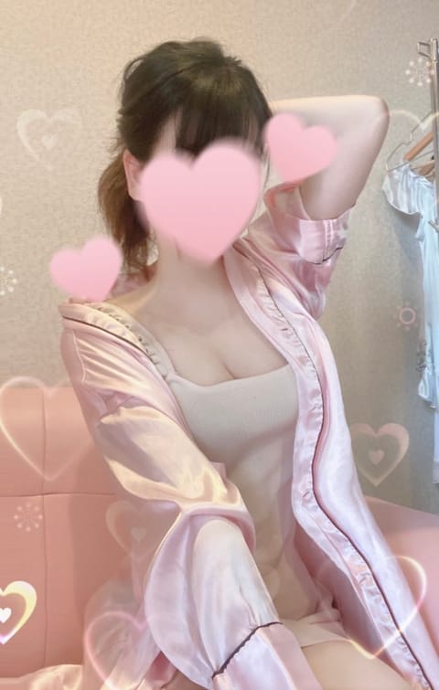 本日も出勤中です🤍
癒されに来てくださいね🤍