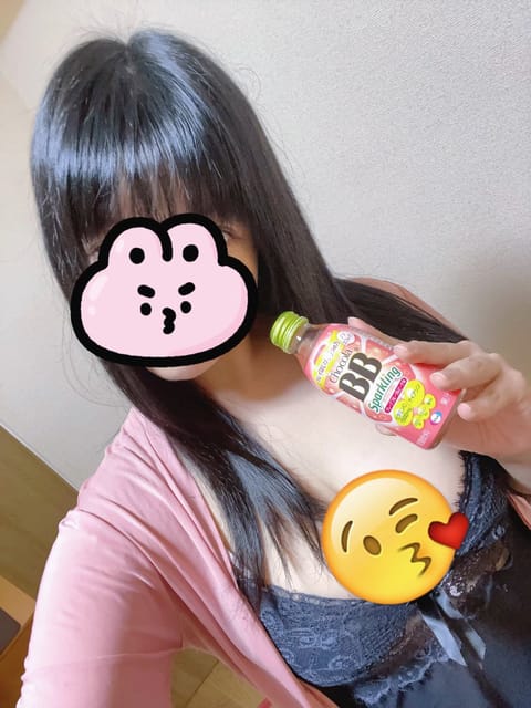 こんにちは☺︎
いつも差し入れありがとうございます😭日々の活力となってます！🥤

来週の出勤は
10日(月)19:00〜