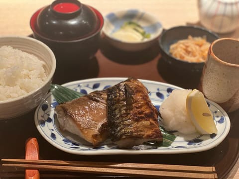 会社の人たちと夜ご飯食べてきた〜！
今から帰ってひとりでするの🤭