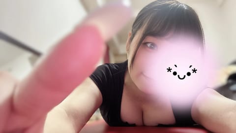 こんばんは✨
あかりです❣️

今日は大森ルームにいます！

21〜予約可能なのでお待ちしてます🌟