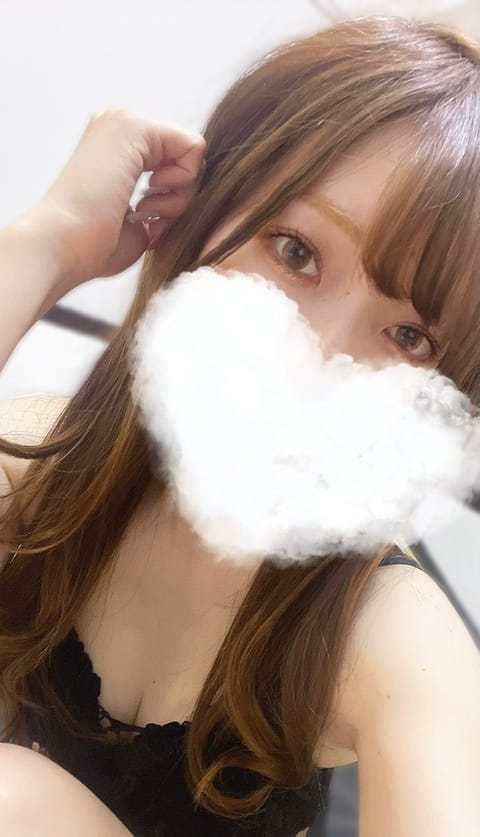 さむいよ〜早く春にならないかな🥹🌸
今日は13-18時で渋谷にいます！
14:45〜ご予約可能です( ᵕᴗᵕ )✩⡱
