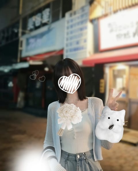 楽しい時間をありがとう💕🫶🐶

お休みの日は担々麺食べたよ🤍🍜

麻辣湯も担々麺もたまに食べるけど
いつも辛さなしか控え