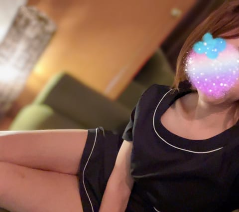 おはようございます☀

本日大阪2日目💖

トリプルセラピストに参加させていただくので、ドキドキです🥰💓

本日はよろし