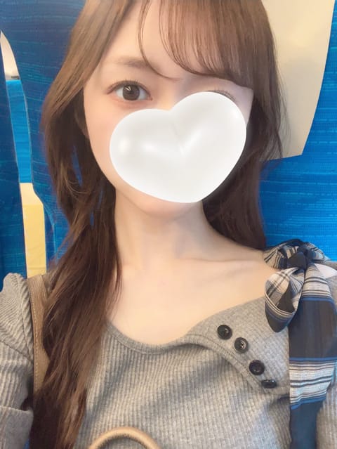 こんばんは！みつきです🌙

明日20〜5時で出勤します🪽

華金なのでぜひお休み前に癒されに来てね〜🍑

楽しい時間にし
