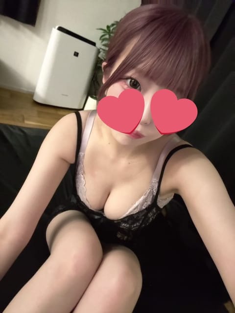 おはようございます！本日13-19出勤です✨️

13:00-🈵
15:15-🈵
17:00-🈳

嬉しいことに事前予約