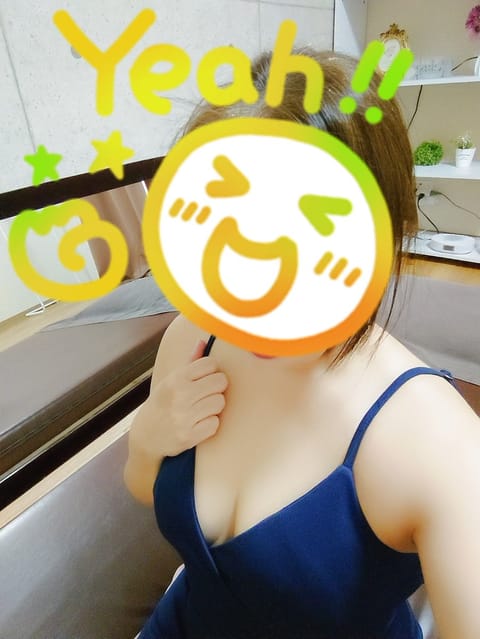 おはようございます😆

本日10時~16時出勤しています(*^^*)

お待ちしています✨✨