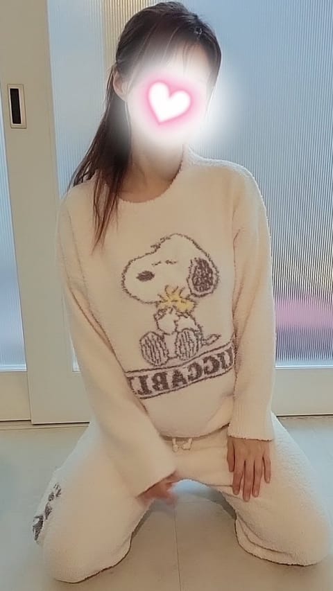 抱きしめられると
幸せホルモンの
オキシトシンがでます✨

鏡に映る自分、少し疲れて
見えたら優のリラックス
マッサージ