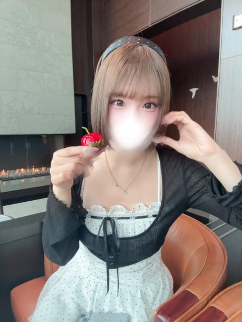 遅れてごめんなさい՞ ՞

今週の出勤はこちらです♥️
8日（水）🕛11:00-20:00
11日（土）🕛11:00-2