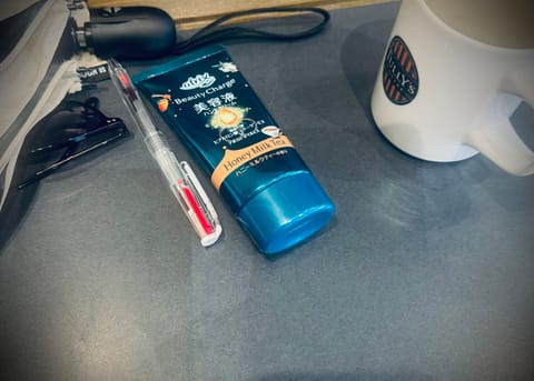 だいぶ気持ち落ち着いてきた😌

外出の度にカバンの中にハンドクリームがなくて購入するという呪いにかかっています

その呪