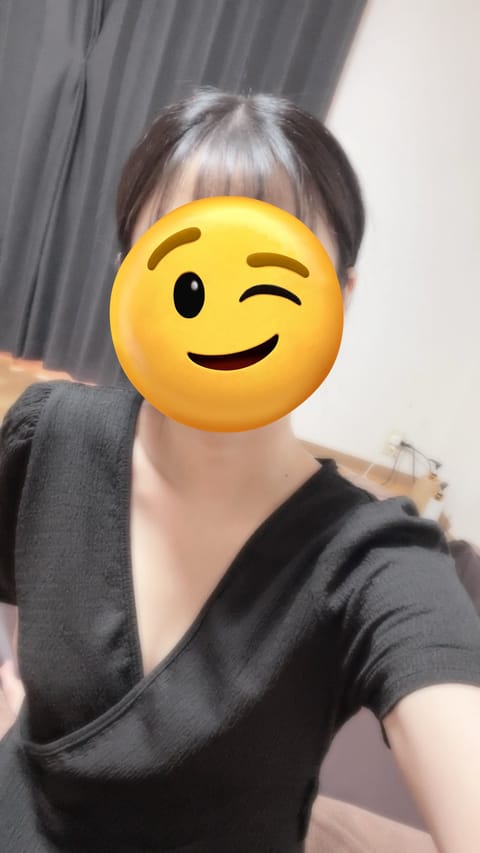 今日10時から15時まで出勤してます！

今日は晴れになってよかった☺️