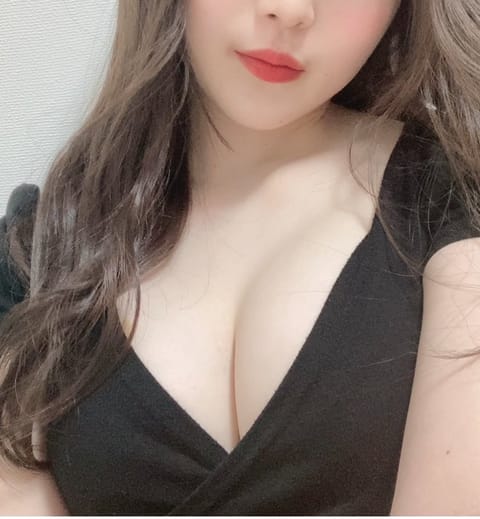 今日も沢山のお兄様に会えて楽しかったぁ🫶🫶🫶明日、土曜日は19時30分から待ってますね💖💖