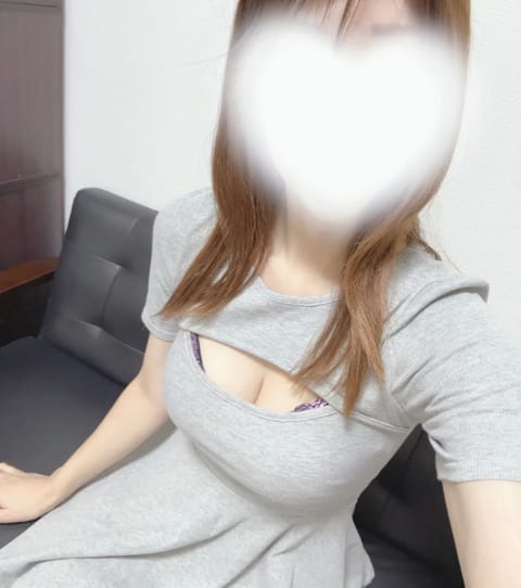 おはようございます😌
今日は16:00まで横浜います✨️

お天気悪いから移動の時は気をつけてね！！
今日も1日頑張ろー