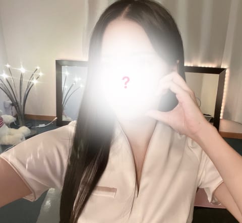 ７月前半のスケジュール⤵︎

7／4(土)13:00-20:00🈳14:50-

7／6(月)13:00-20:00

