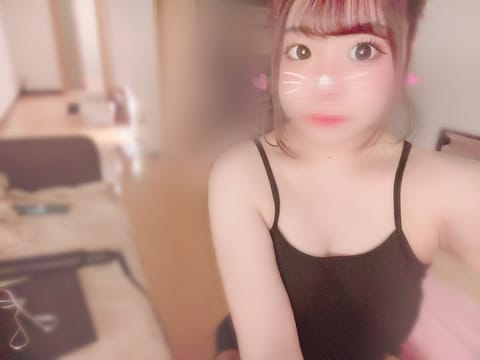 こんばんは！！

ただいま🈳あります🥹💞

お仕事終わりの方も飲み終わりの方も
ぜひ癒されに来てください❣️
