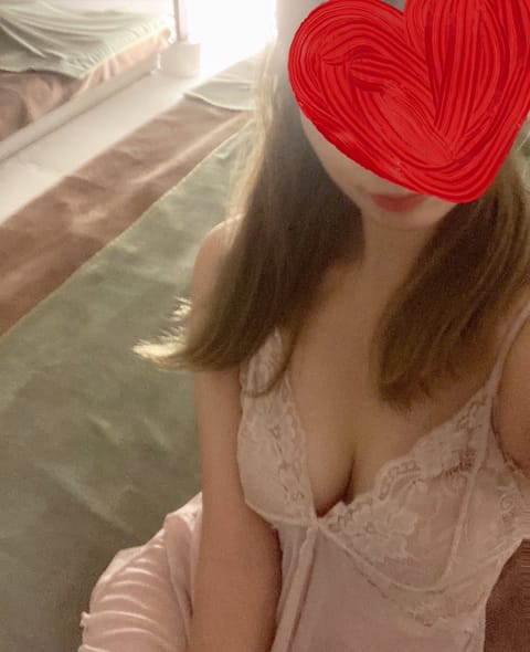はいたーい🌺
本日19時までいますっ☺️
お待ちしてます☺️
