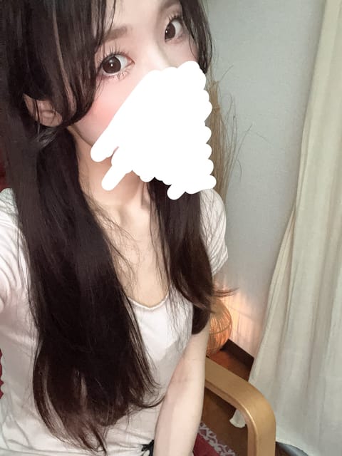 おはようございます✨

あいにくのお空模様ですが本日出勤です🙇🏻‍♀️💕ぜひお問い合わせください🩷💕