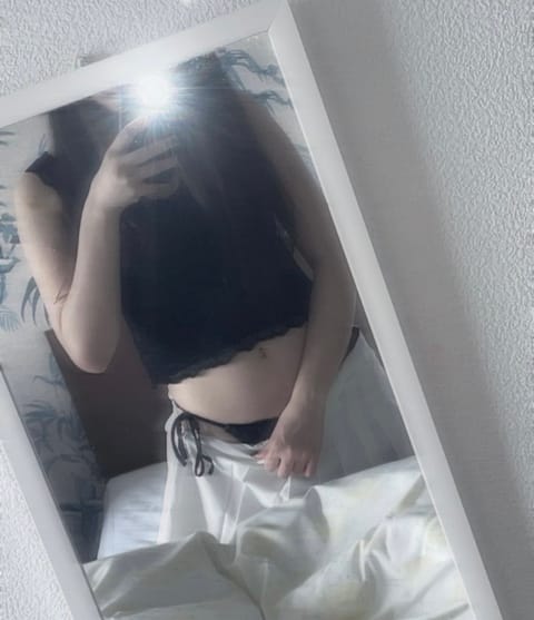 みこと体空きまくり🥺

お兄様方の昨日までのお仕事の疲れ癒したいなぁ😇

そして、最後にみことの得意な3点攻めで耐久しま