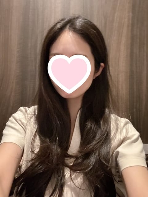 あけましておめでとうございます🎍
本日12時から17時まで新橋虎ノ門ルームに出勤しております🥰
今年もたくさんの方を癒せ
