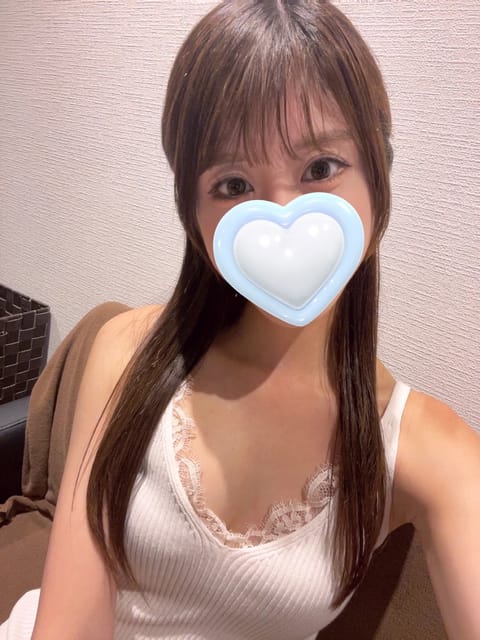 本日20時〜出勤してます！
銀座ルームでお待ちしてます🌙