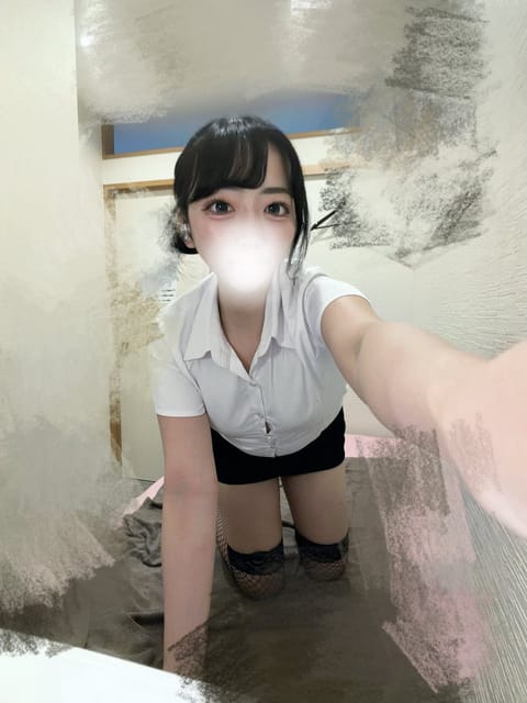 なんかお久しぶりです( > <꧞)
今日20-5時までいるので久しぶりに
会いに来て欲しいなあ✨
沢山癒しま