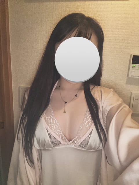 全部ピンクかわいいです🩷

来週は実家に帰るので出勤日少なめです💦
ぜひ今週中に寄ってください〜🥹