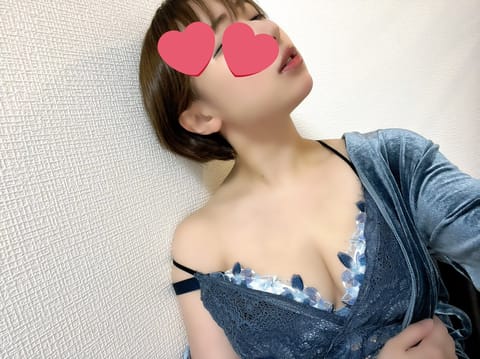 しずくですっ♡
本日も22時までいます〜！

楽しい時間お約束します🥰
後悔させませんっ！待ってるねー！！