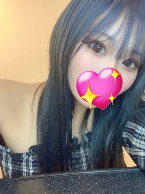 本日11日16:00〜29:00（最終受付27:00）まで出勤してまあーーーす🤍
今週は今日と13日しか出勤しないからお