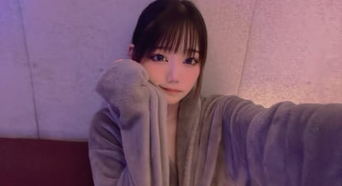 本日13:00〜出勤してます‼️
お部屋涼しくしてお待ちしているのでぜひ癒されにきてください💝