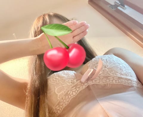 下からみたらこんなかんじ...🍒

5/7(日) 新横浜11:00〜、1枠空いてます🥰
