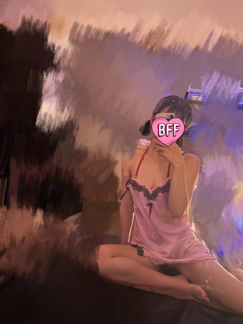 おはようございます☀️
本日武蔵小杉のルームに12:00-26:00で出勤です！！

お外寒すぎてびっくりした😔
お部屋