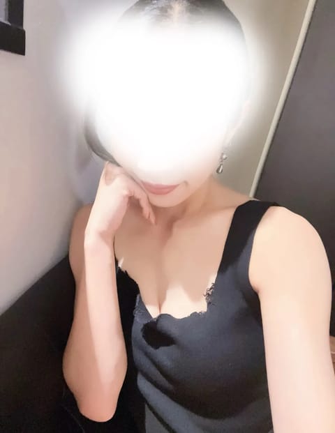 本日13:00-20:00笹塚です♡

お足元悪いですが市川と楽しみましょう🕊️
ご予約お待ちしております