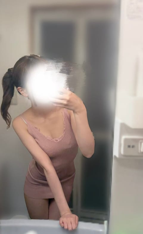 本日出勤してます💫 

今日は春っぽくてあたたかいね☺️☀️

外出るの気持ちよさそうだから、そのまま会いに来てくれたら