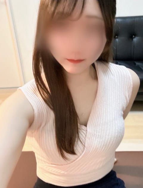 🗓次の出勤日

9月15日(月)13:00～20:00です！

癒されたいお兄様！くるみに会いに来てね〜！！💗
事前予約