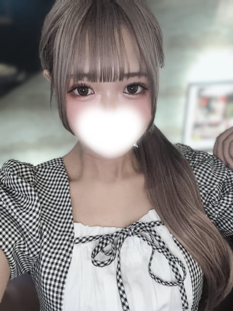 お久しぶりです🎀
本日4時までいます！久々でドキドキですが、よろしくお願いいたします^т ·̫ т^💕