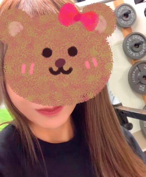 おはようございます♪
夜勤のため寝溜めしてました🤣　

昨日と違って今日は良いお天気😌

今日は昭和100年の昭和の日み