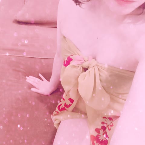 本日12時ー17時出勤しています❤️
外はめちゃくちゃ暑いんで涼しいお部屋でトロトロのオイルマッサージはいかがですか😄