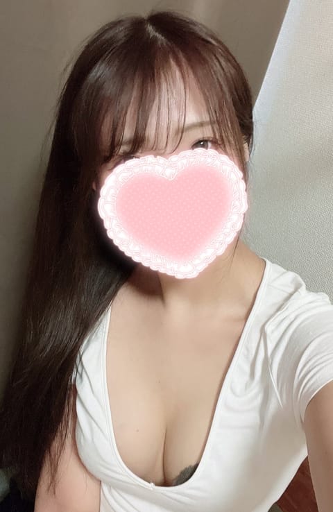 こんにちは、れいなです🪽

17:00〜26:00ルームいます♡
会いにきてくれたら嬉しいです🥺💕

ルーム暖かくしてお