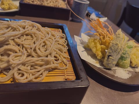 連休満喫中です🎶
青山の行きたかったお蕎麦屋さんに行けた✨
今年もよろしくお願いします♥️
