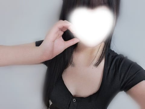 本日21:00-5:00います🫧🎀

今日は誰に会えるかな〜？お待ちしてます♡