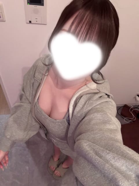 こんばんは🐈‍⬛🌙
本日🈳すぐ～28時です.ᐟ.ᐟ

悪魔の月曜日乗り越えたご褒美にいかがですか？(ᐢ∩ <ᐢ)🎵