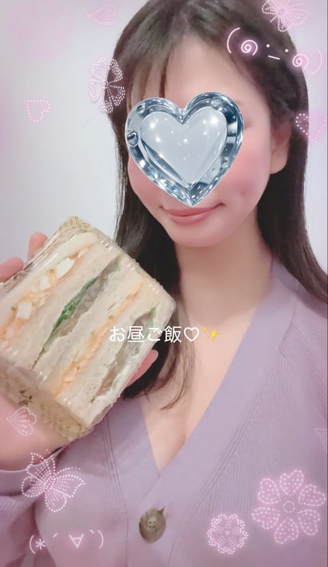 おはようございます☀

今日ゎいいお天気ですね✨
どこかに
お出かけしたくなりますね🛍️

本日ゎ新大阪にいてます！
良