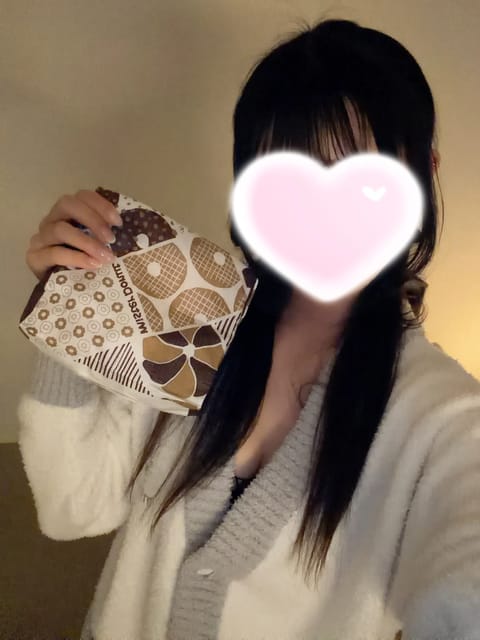 ご新規様から
ミスドの差し入れを頂きました🍩
ありがとうございます😊💞

しかも私の大好きなドーナツが入ってて
私たち味