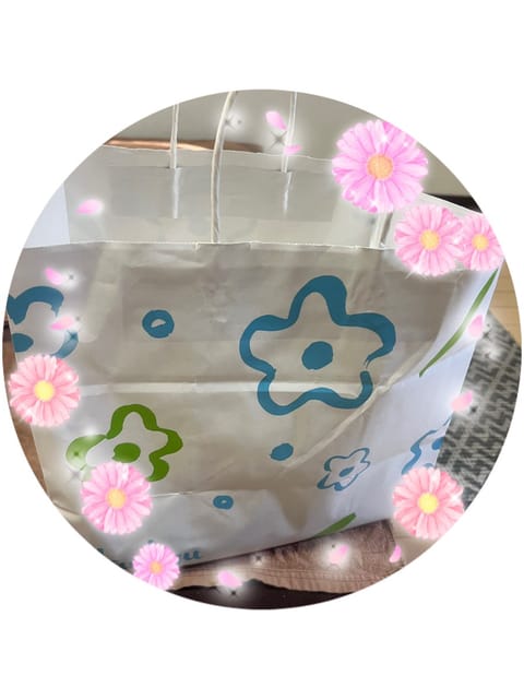 今日もありがとうございました🩷

久しぶりに1枠目がお暇だったので
ゴロゴロしてたよ🥰笑

初めましてのお客様、
いつも
