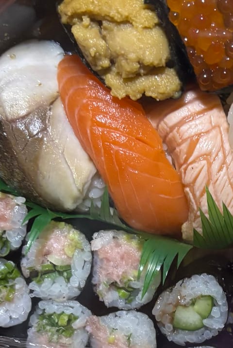 お寿司大好きすぎて出前しちゃった( ᵒ̴̶̷̤◦ᵒ̴̶̷̤ )